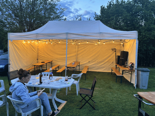 Nůžkový stan 3x6m s girlandou 10m