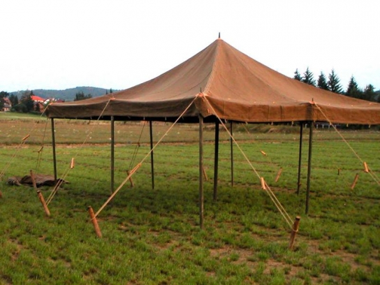 Stan H. (5x5 m) - postavený bez bočních stěn